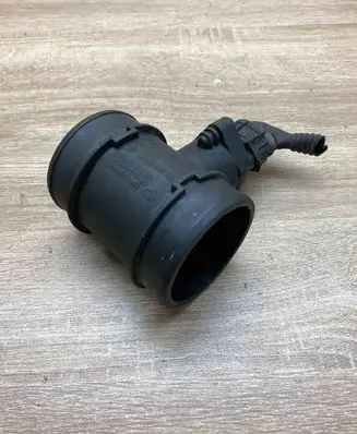 Audi A4 S4 B5 8D Mass air flow meter 0281002428