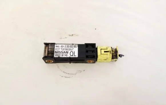 Nissan Primera Airbag deployment crash/impact sensor 0285002085 988319f740