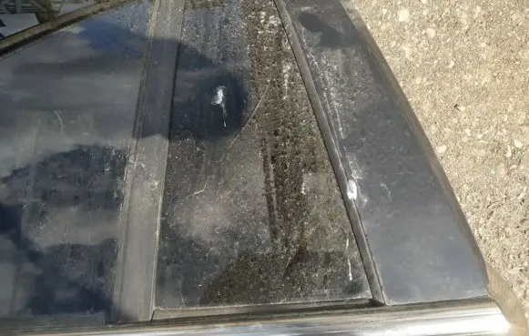 Chrysler Pacifica Rear vent window glass 