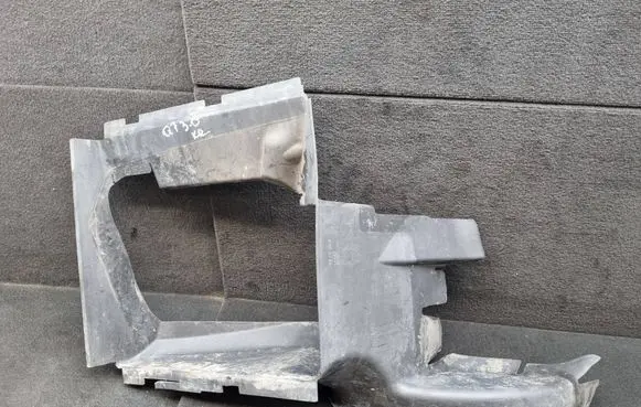 Audi Q7 4L Intercooler air guide/duct channel 4L0117335B