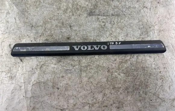 Volvo V70 Front sill trim cover 8659960