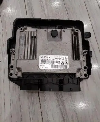 Citroen DS3 Engine control unit/module ECU 0281030547