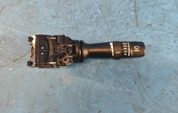 Hyundai Sonata Gear shift switch/knob 934201U000