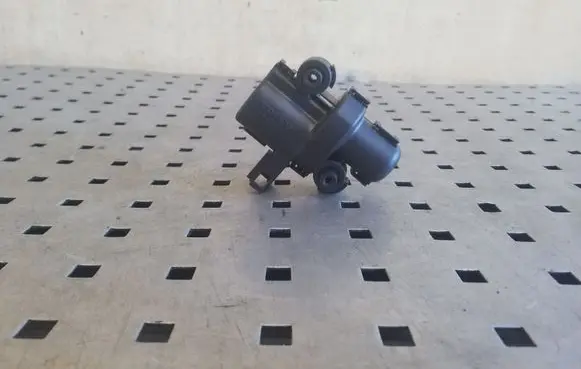 Volvo XC90 Glove box lock 31442895
