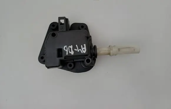 Audi A4 S4 B6 8E 8H Tailgate boot lock/latch motor 8E9827833