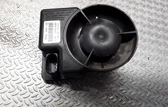 Volkswagen PASSAT B6 Alarm system siren 1K0951605D