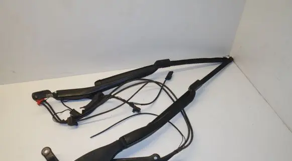 Mercedes-Benz S C217 Windshield/front glass wiper blade A2228200940 A2228201040