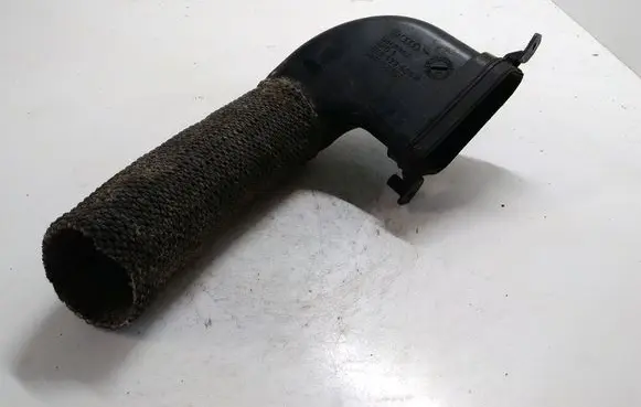 Audi A4 S4 B7 8E 8H Air intake duct part 8E0129604N