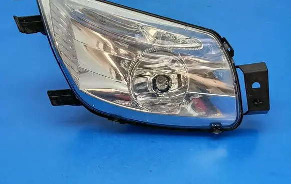 Peugeot 308 Front fog light 9680498680