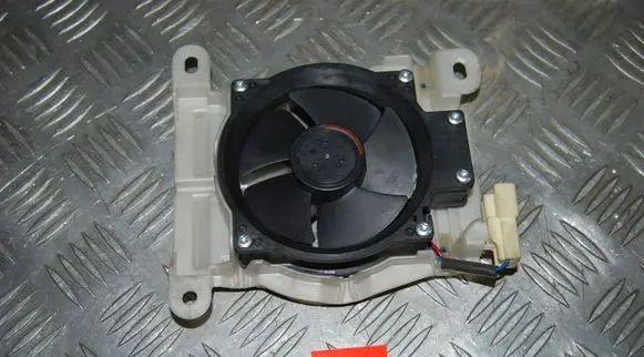 Lexus IS 220D-250-350 Seat fan/blower 8586730010