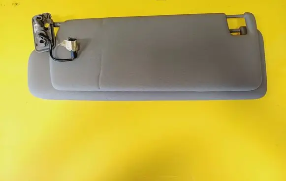 Volkswagen Touareg I Sun visor