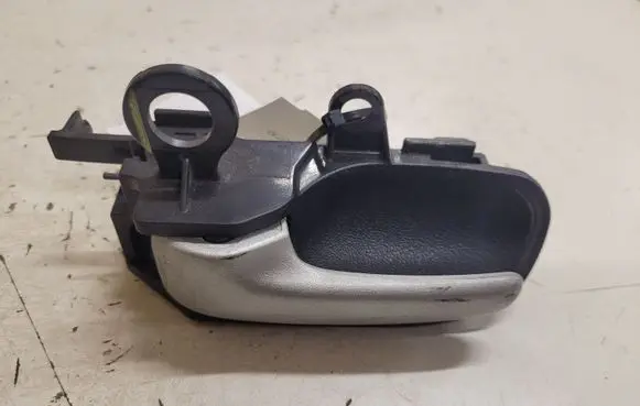 Toyota Yaris Front door interior handle