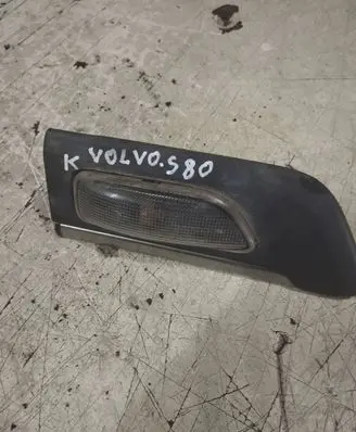 Fender trim (molding)