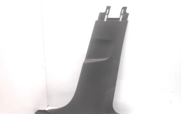 (B) pillar trim (bottom)