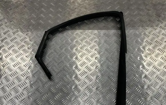 KIA Pro Cee'd III Rubber seal rear door PU16699
