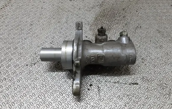 Nissan Micra Master brake cylinder