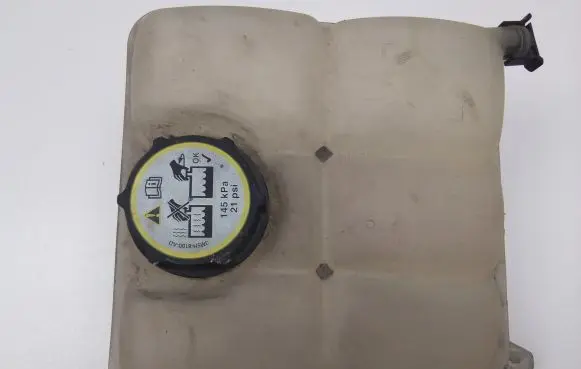 Ford Focus Coolant expansion tank/reservoir 8V618K218A 6V618K218AE