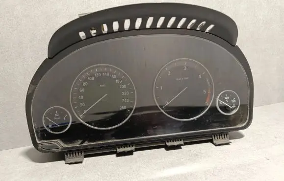 BMW 5 F10 F11 Speedometer (instrument cluster) 25811511 1000030279 9227614