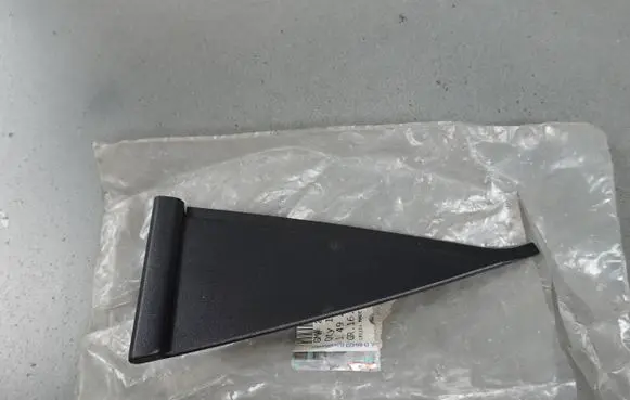 Opel Corsa C Rear bumper mounting bracket 460029937 09113423 24401287