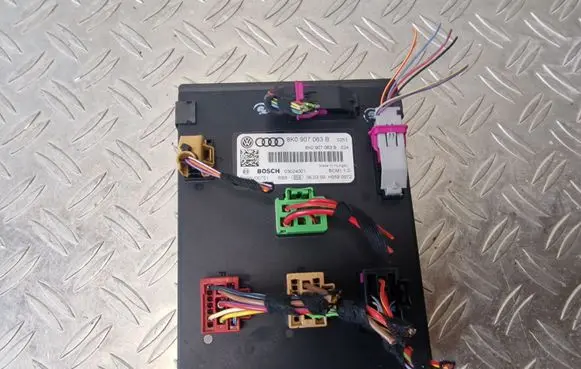 Audi A4 S4 B8 8K Comfort/convenience module 8K0907063B