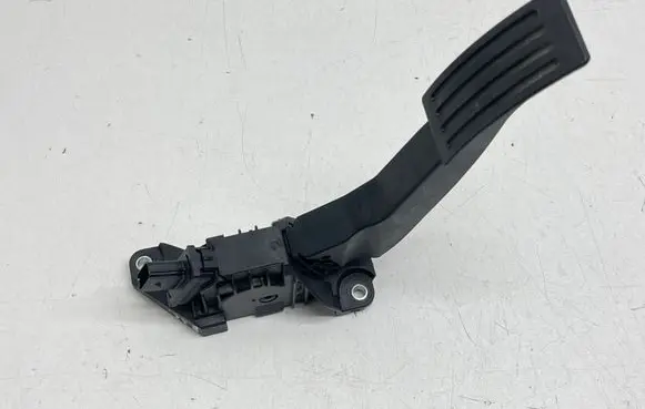 Ford Escape IV Accelerator throttle pedal LX619F836AB 93481700AC