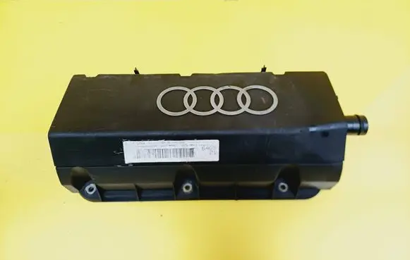 Audi A4 S4 B5 8D Rocker cam cover 