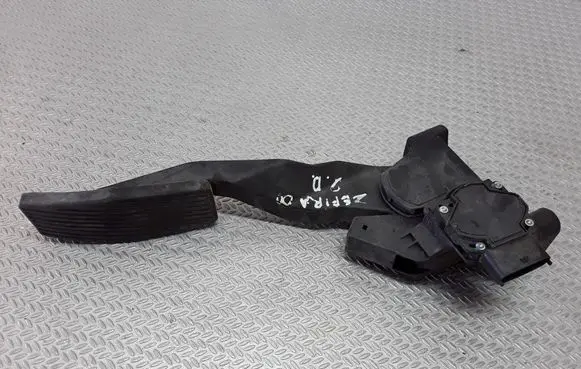 Opel Zafira A Accelerator throttle pedal 0281002298