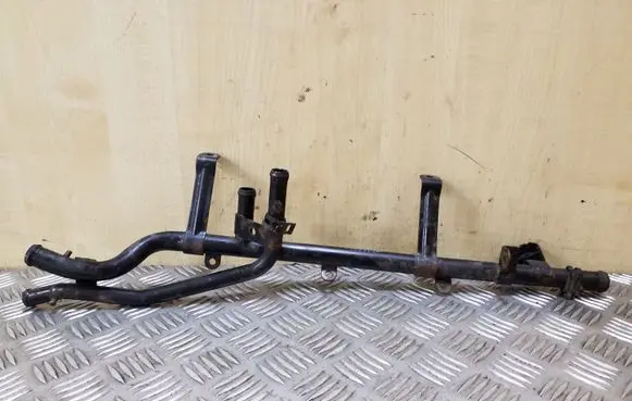 Volkswagen Touareg I Engine coolant pipe/hose 7L6121065C