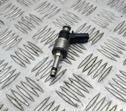 Hyundai i30 Fuel injector 353102B360 34503308