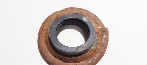 Ford Focus Coil spring mount 