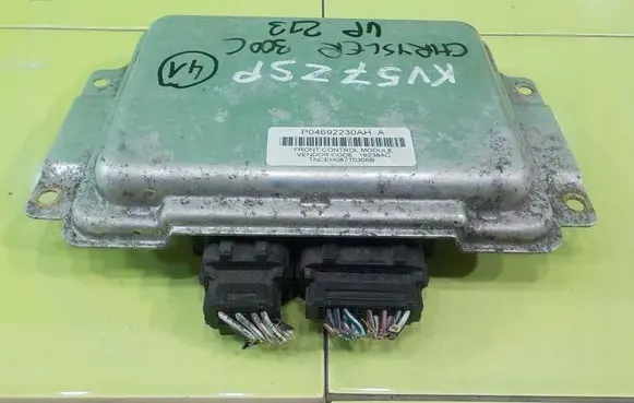Chrysler 300 - 300C Central body control module P04692230AH UP213