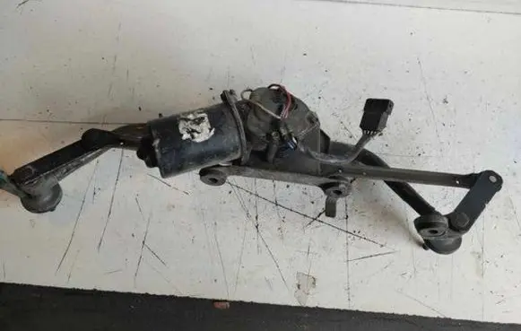 Peugeot Expert Front wiper linkage and motor