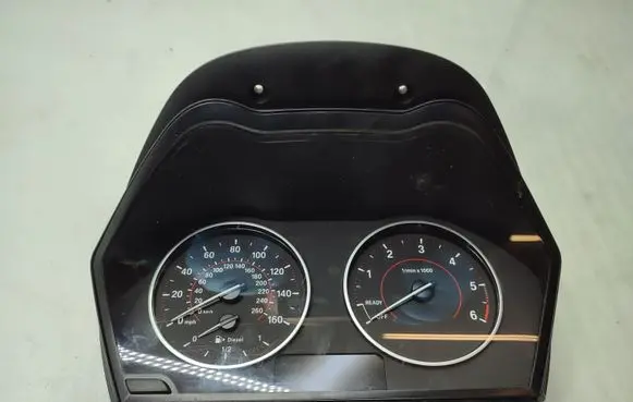 BMW 1 F20 F21 Speedometer (instrument cluster) 9371021