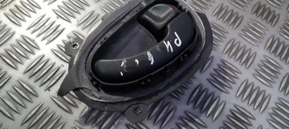 Peugeot 406 Rear door interior handle 9616307477