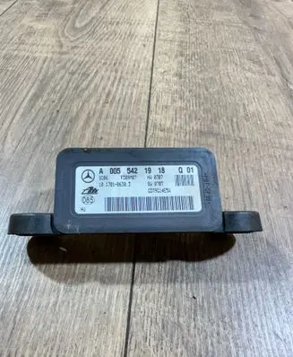 Mercedes-Benz C W204 ESP acceleration yaw rate sensor A0055421918 10170106303 GD79G14E5W