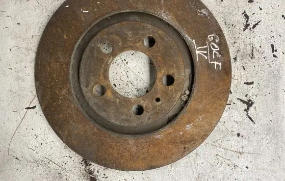 Volkswagen Golf IV Front brake disc