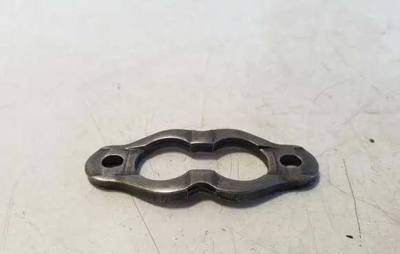 Volkswagen Touareg II Fuel Injector clamp holder 