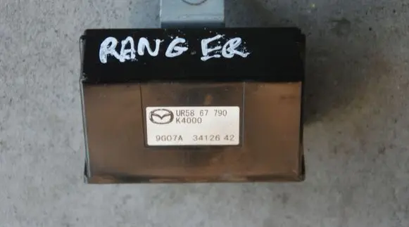 Mazda BT-50 Alarm control unit/module UR5867790