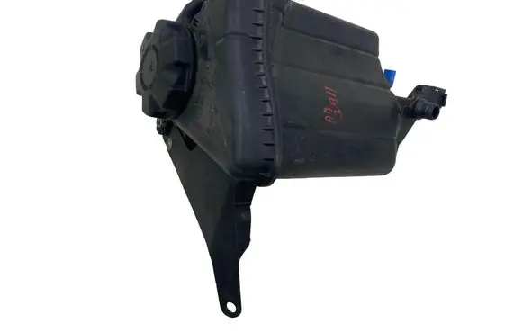 BMW 5 F10 F11 Coolant expansion tank/reservoir 7601949