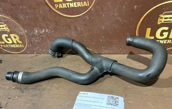 Mercedes-Benz Vito Viano W639 Engine coolant pipe/hose A6398324323