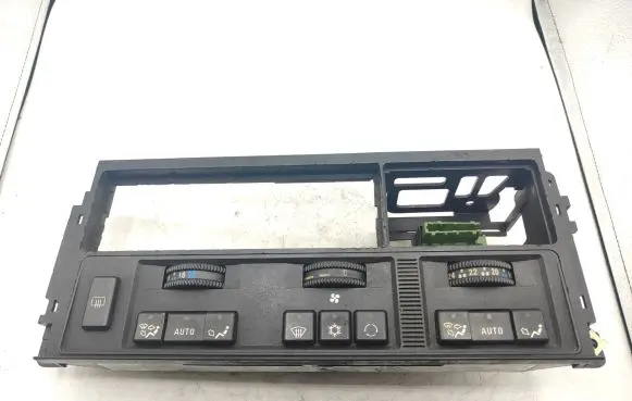 BMW 5 E34 Climate control unit 8390170