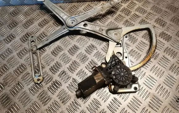 Mercedes-Benz E W210 Front door window regulator with motor 2107200846 A2107200846