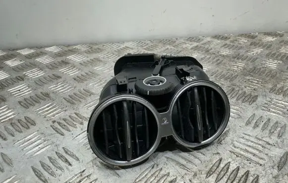 Volkswagen Tiguan Dash center air vent grill 5M0819357