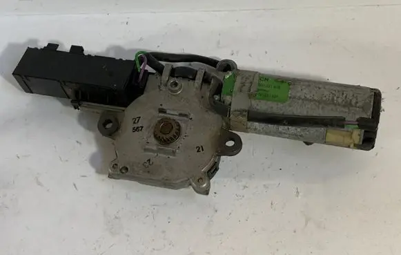 Mercedes-Benz C W202 Sunroof motor/actuator A2028208810 2028208810