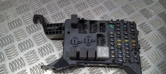 Ford Mondeo Mk III Fuse box set 1S7T14A073AE 1S7T-14A073-AE