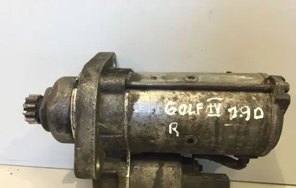 Volkswagen Golf IV Starter motor 02M911023C