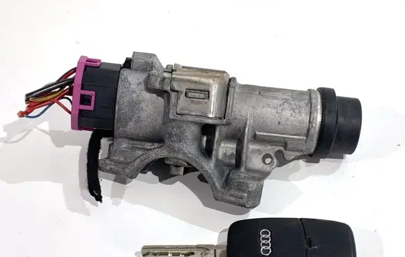 Audi A4 S4 B6 8E 8H Ignition lock 4B0905851G