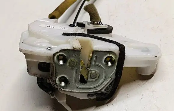 Mazda 6 Front door lock 3E17E0335T3 3E17E0335 GJE8