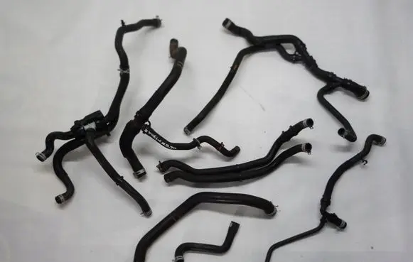Smart ForFour II W453 Engine coolant pipe/hose