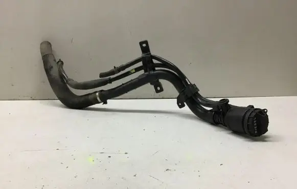 KIA Sportage Fuel tank filler neck pipe 